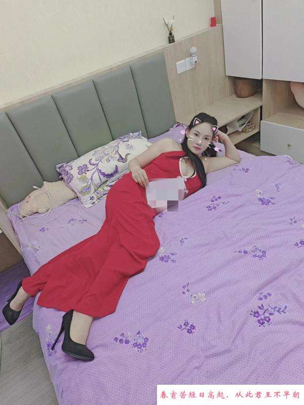 丰满翘臀小少妇 第2张