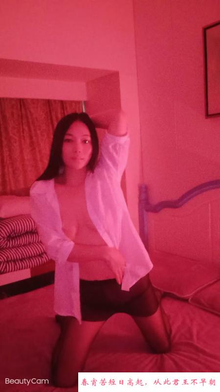 街道口小龙女 第1张