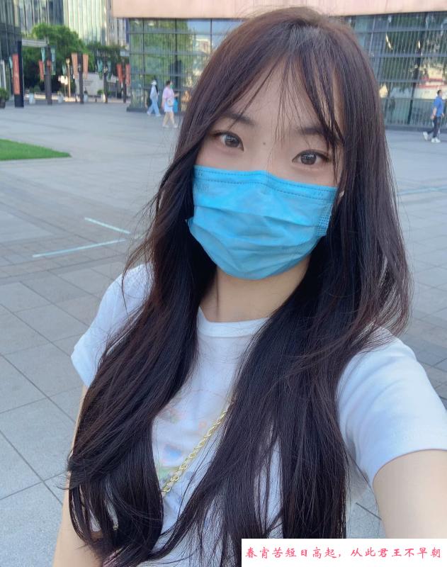 温柔活波的妹子 第1张
