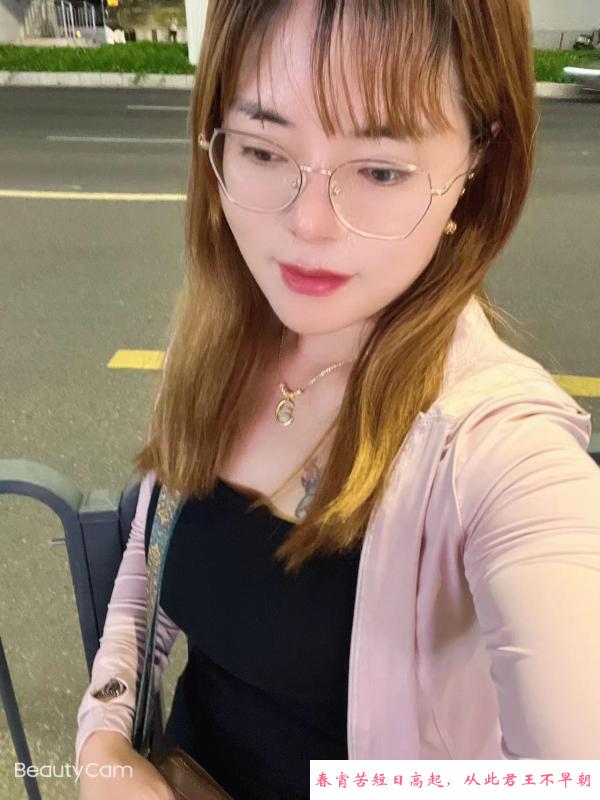 知性少妇胸大活好 第1张