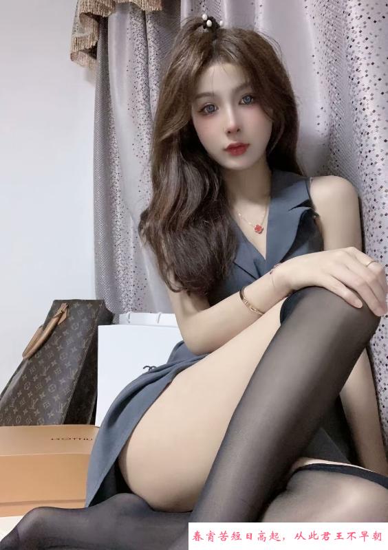 黑丝美腿baby 第4张