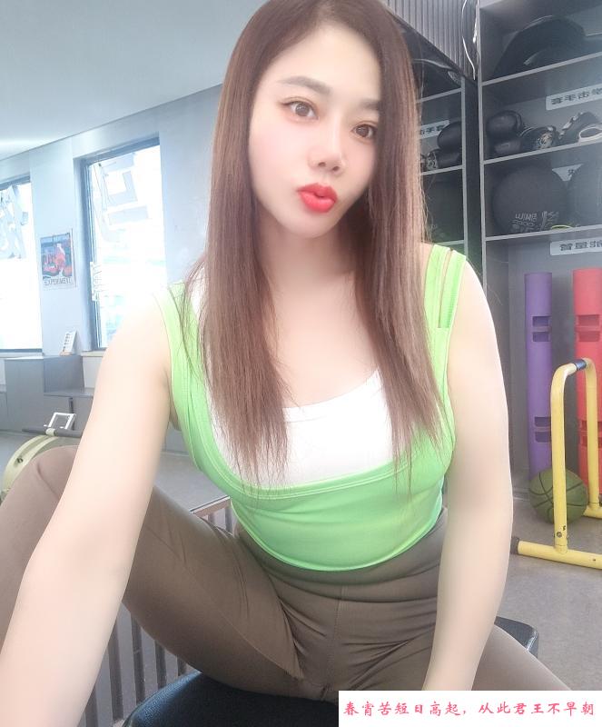 滨江大胸妹 第1张