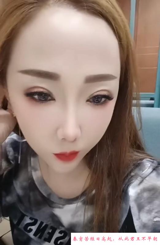 潮喷小姐姐 第2张