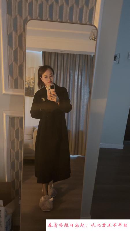 像少女一样的少妇 第2张