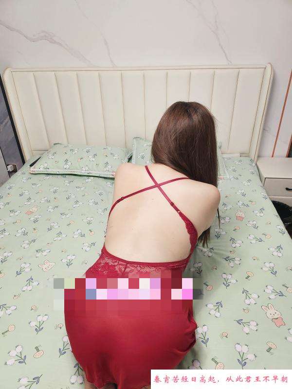 南稍门榨汁机翘臀少妇 第3张