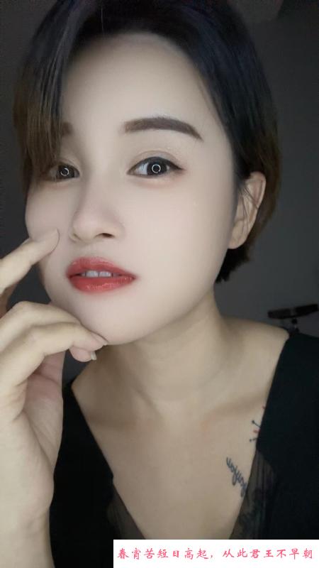 可爱甜美的美少妇 第1张