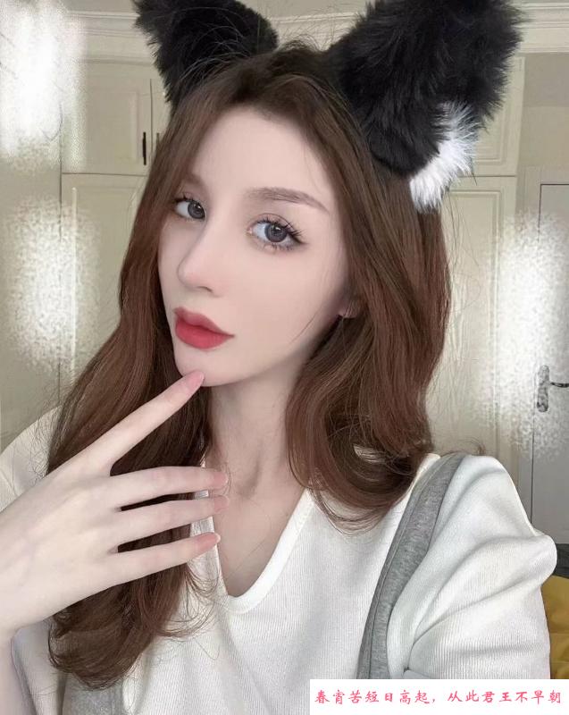 蜜桃成熟出水的妹子 第1张