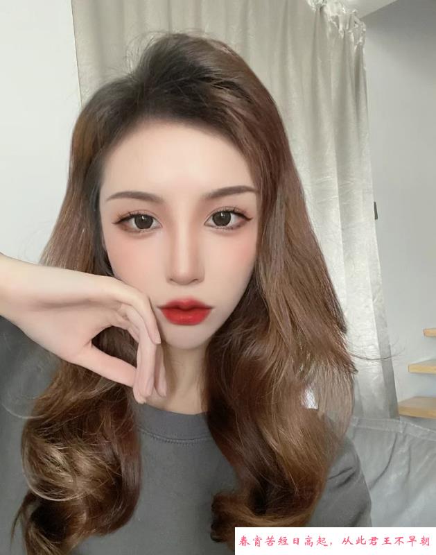 蜜桃成熟出水的妹子 第3张