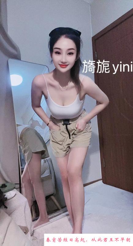 性感大长腿个兼职模特 第2张