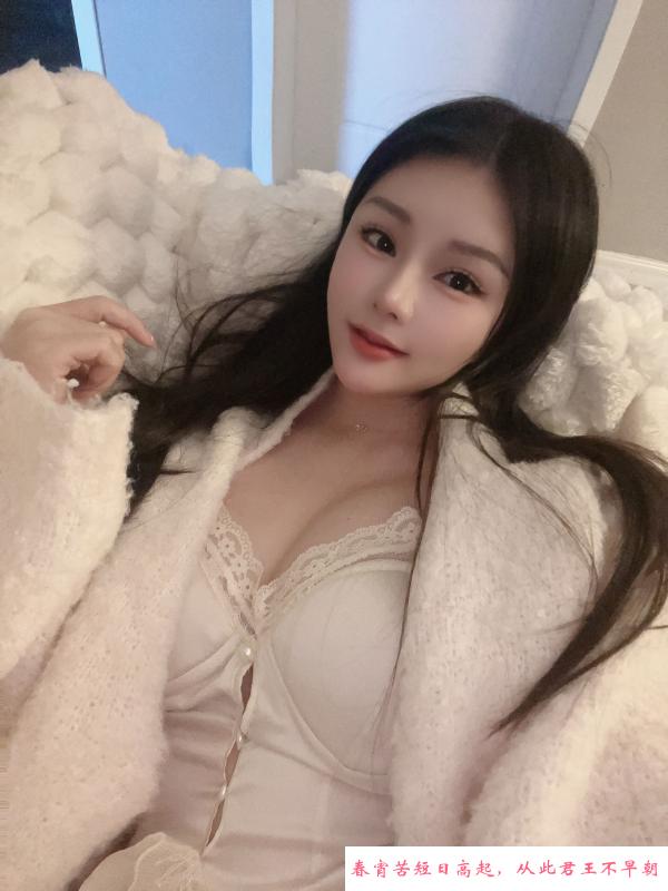 胸大年轻漂亮的妹子 第1张