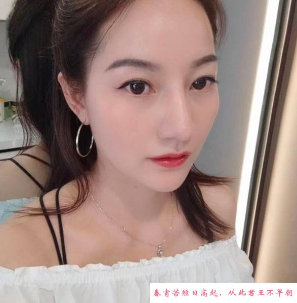 南山高挑静子 第3张