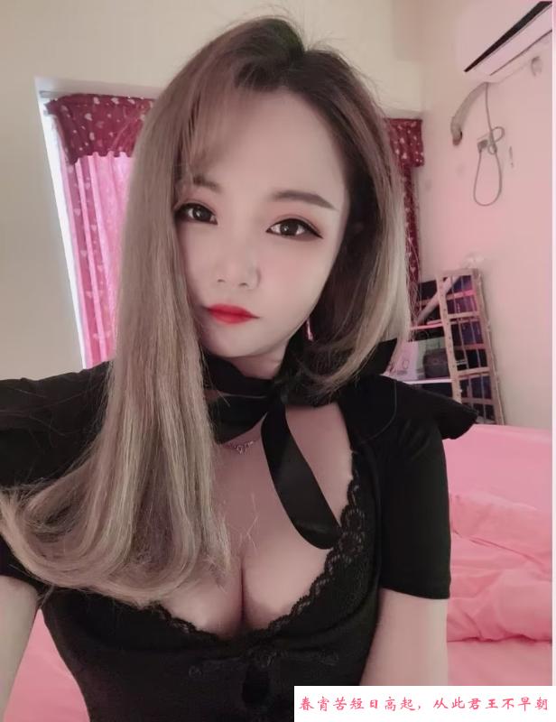 王家湾大胸性感骚货 第1张