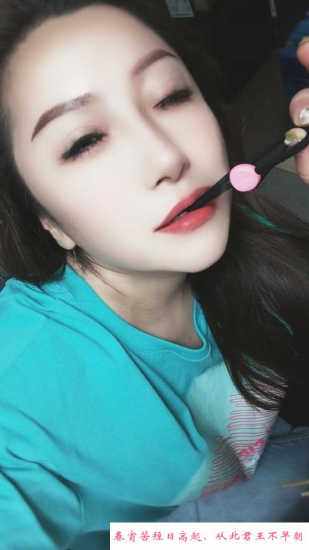体验四方新村美少妇 第2张