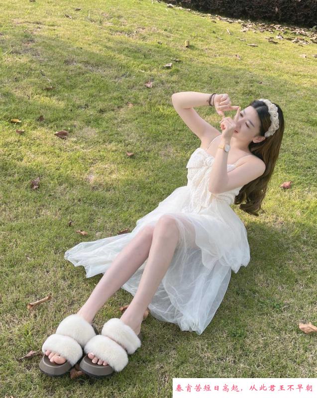 杨箕白裙小美妇 第1张