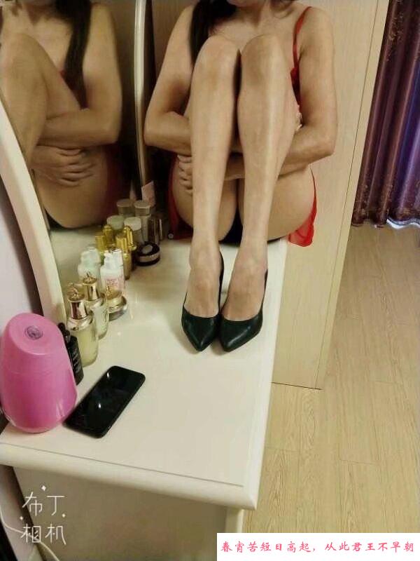 大长腿骚少妇熟女 第1张