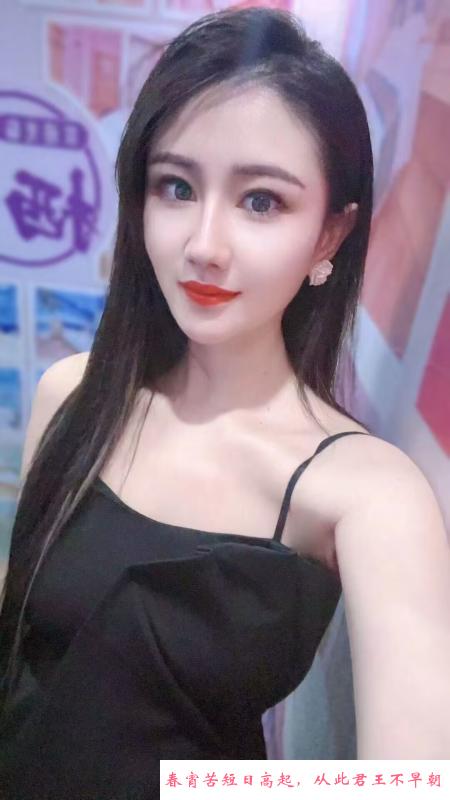 漂亮妹子身材服务好 第1张