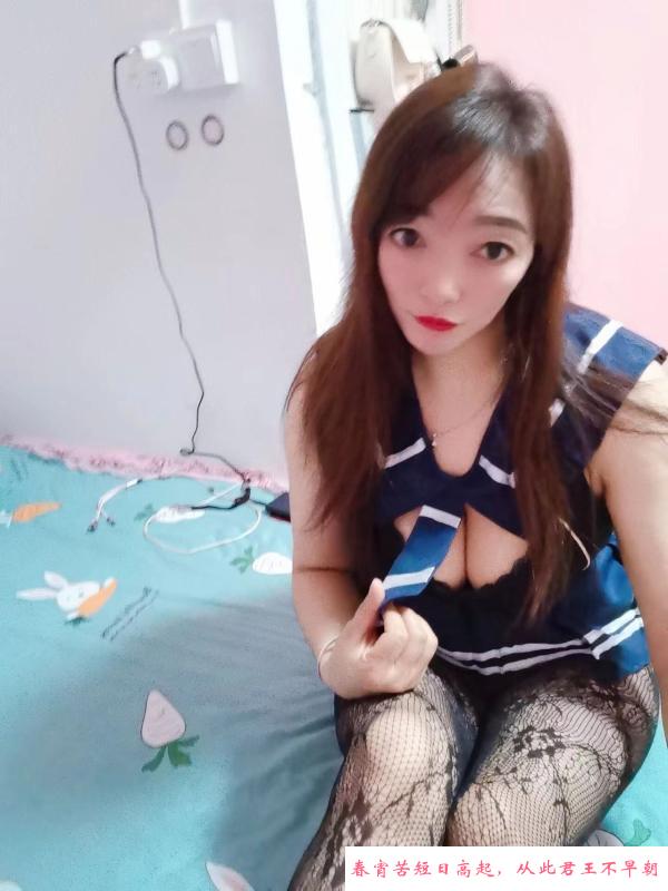少妇阿梅可后花园 第1张