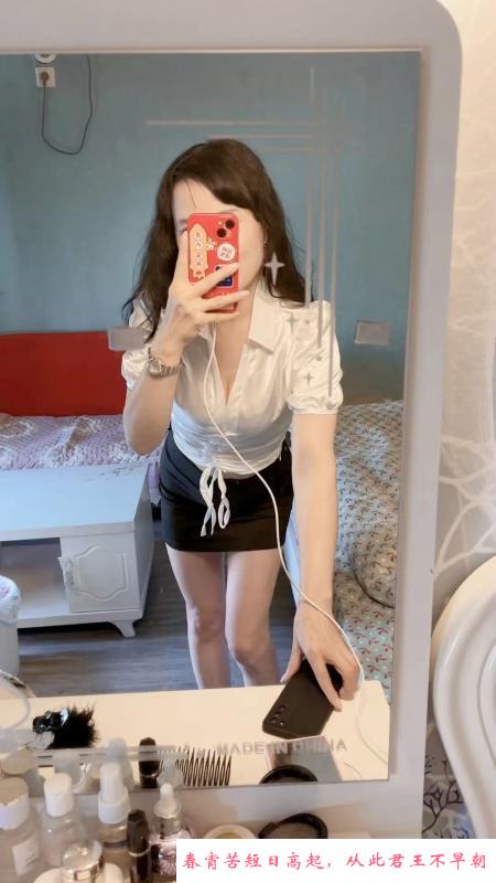 再刷少妇安娜 第1张