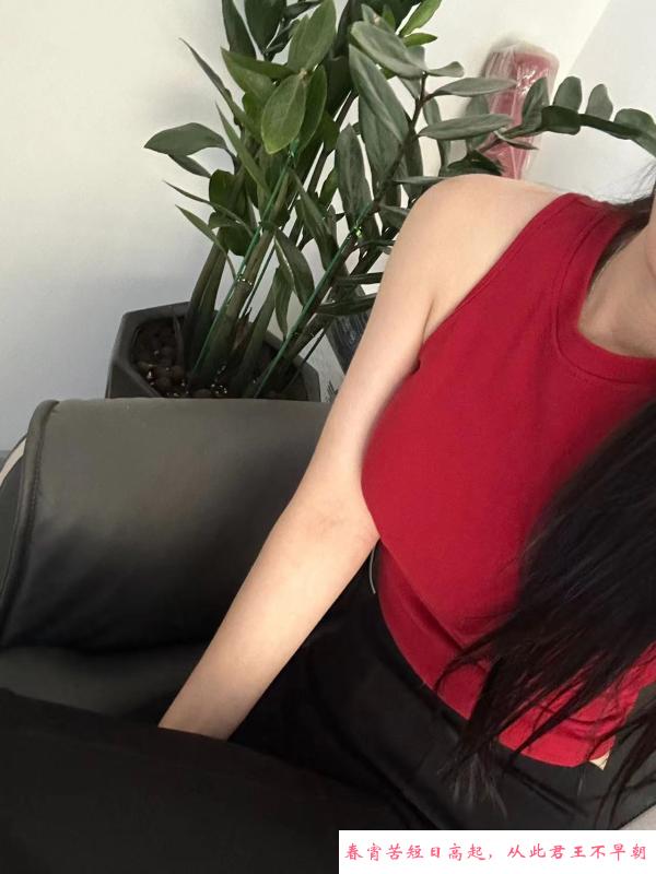 舌头更灵活的小骚货 第1张