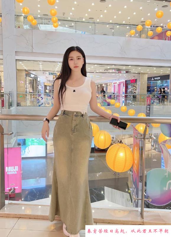 曼妙身材大胸妹子 第2张