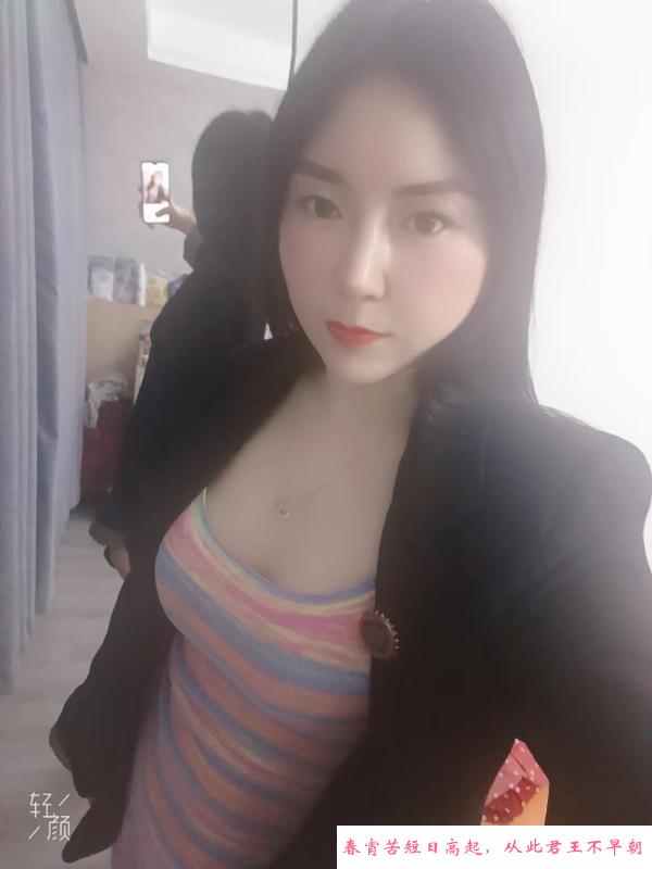 武定新村活好骚妇 第1张