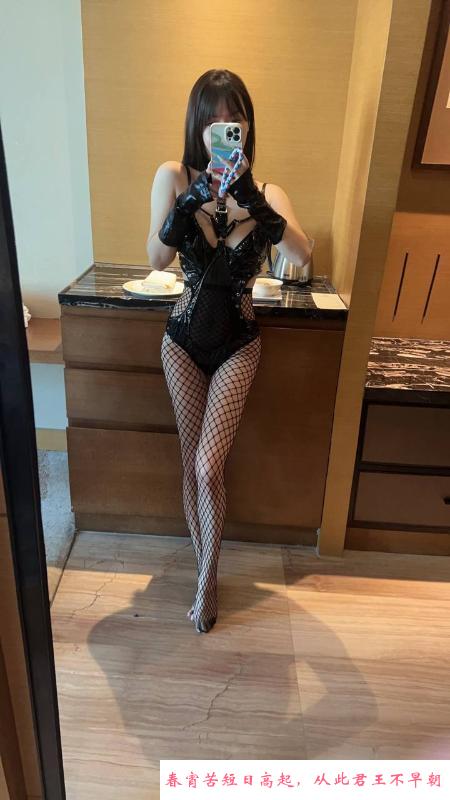 身材完美小翘臀 第3张