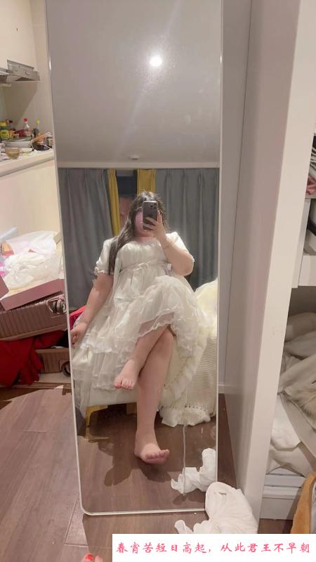 00后年轻胖妹 第2张