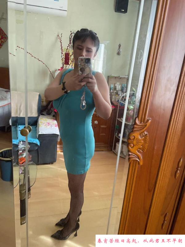 徐汇巨乳熟女 第1张