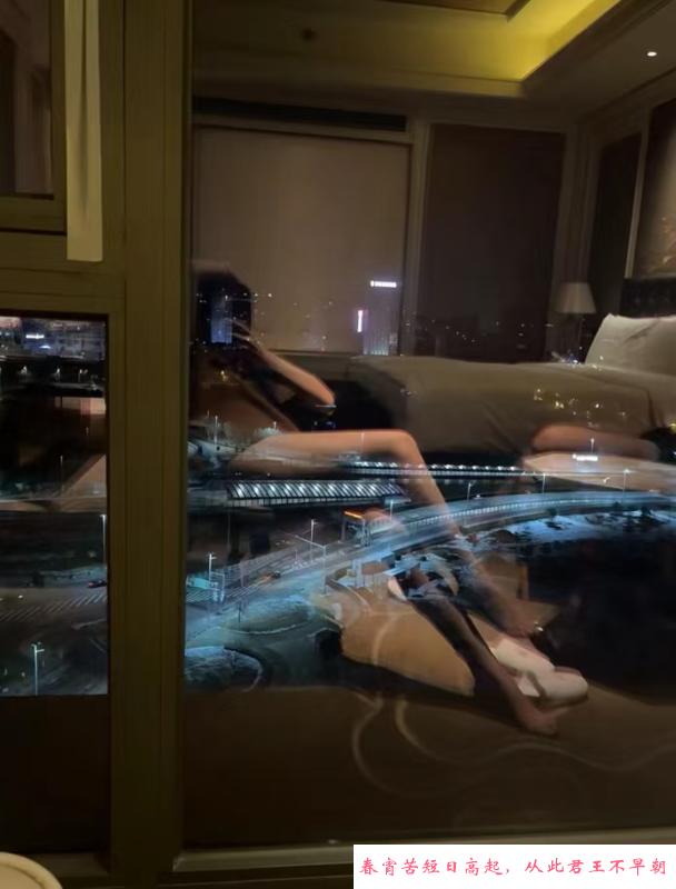 忍痛大长腿御姐 第3张