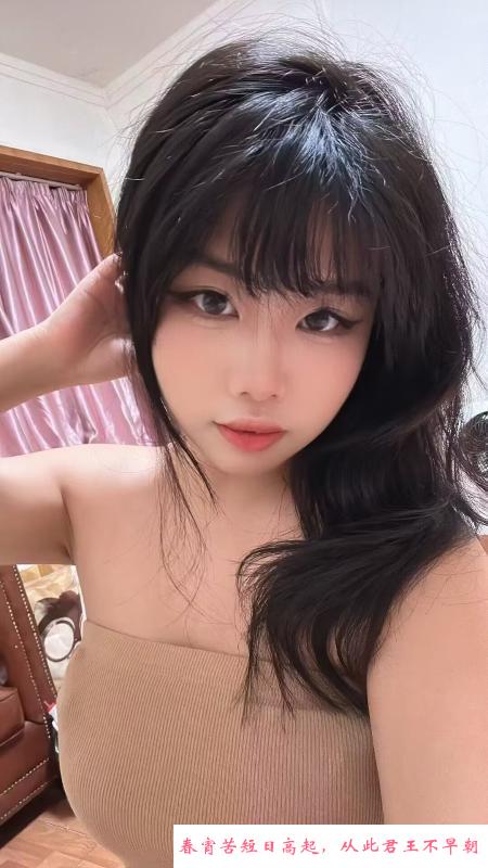 西湖火车站大熊女 第1张