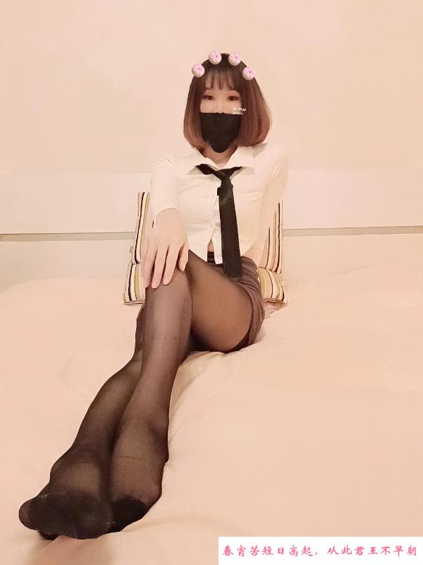可拍视频的小美女 第4张