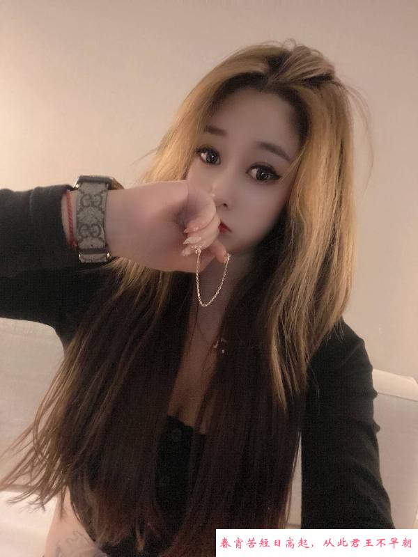 大奶翘臀性感艾米 第2张