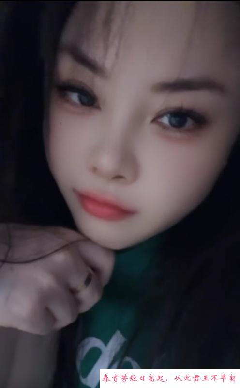 天府二街小姐姐乐乐 第1张