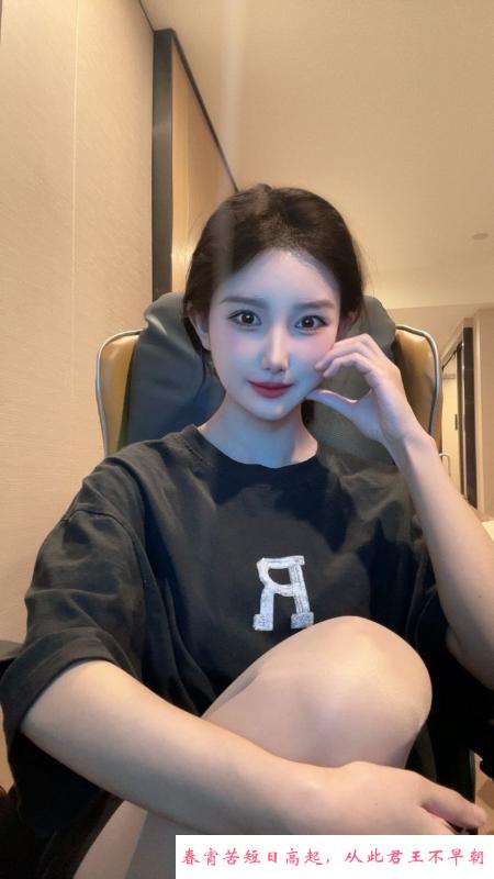 08学妹初次下水 第2张