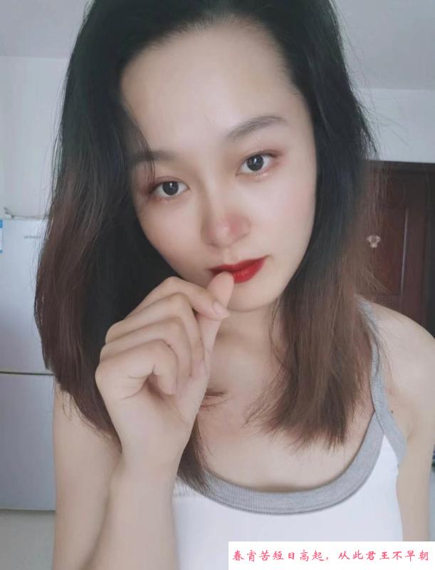 年轻性感美女 第2张