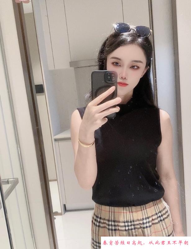 罗湖倾城美女 第1张
