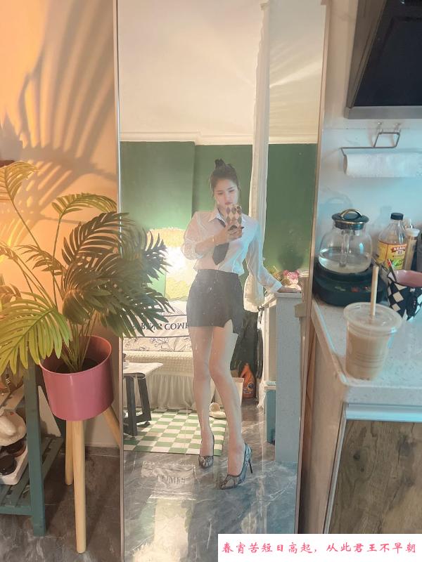 温柔性感新疆美女 第1张