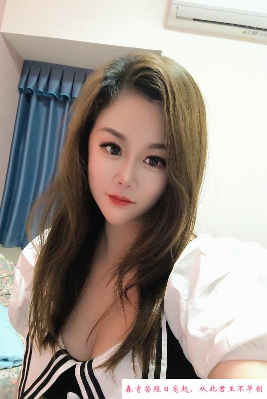 大胸骚妇艾菲 第1张