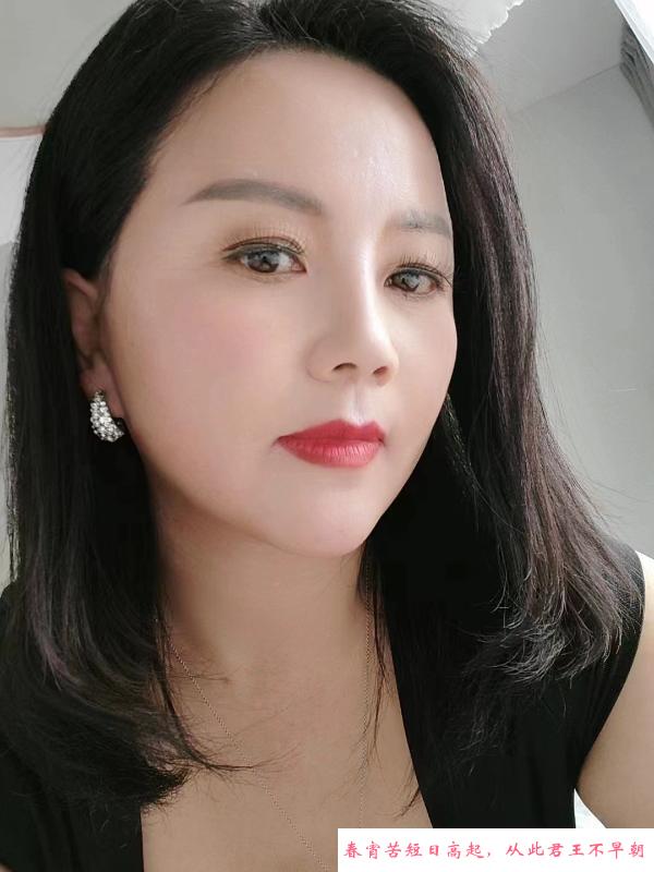 潘家园丰满熟妇 第2张