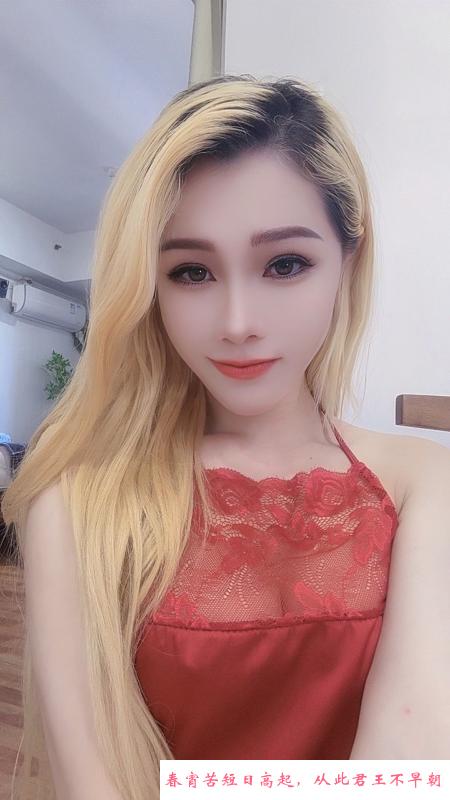 浦东蜜桃臀金发妹 第1张