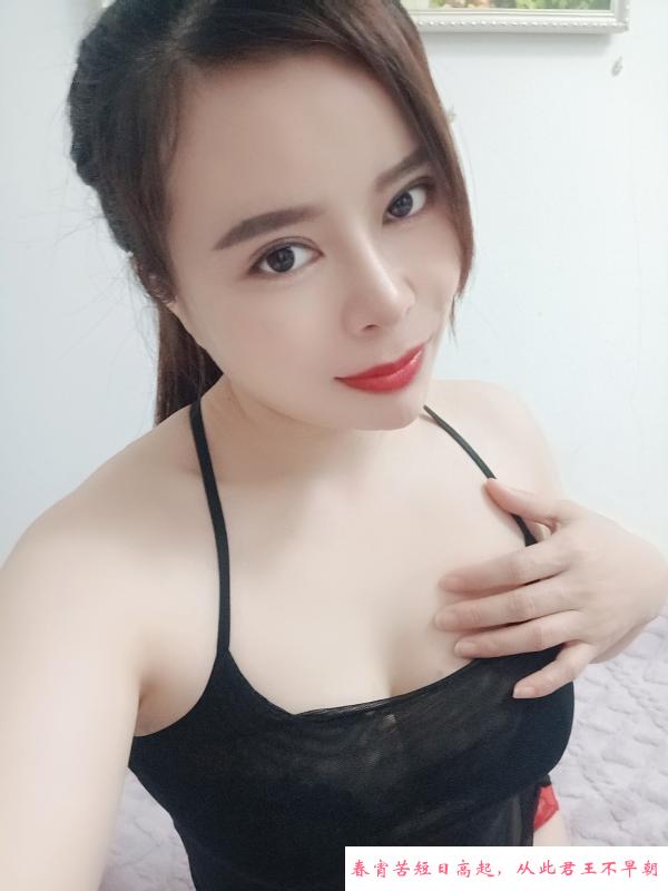小巧少妇云儿 第1张