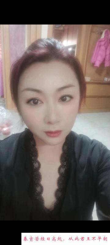 塘沽洋货少妇 第1张
