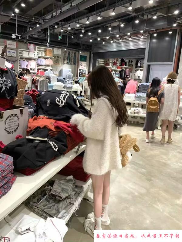 长腿美少妇 第4张