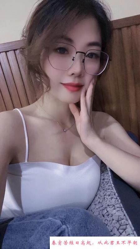 漂亮美少妇 第1张