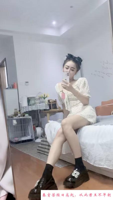 大奶艾琳妹子 第3张