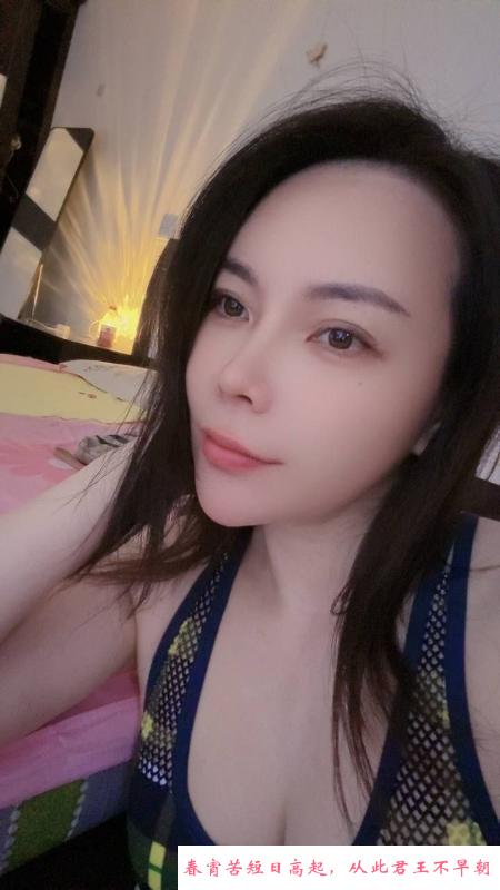 性感大奶少妇罗兰 第4张