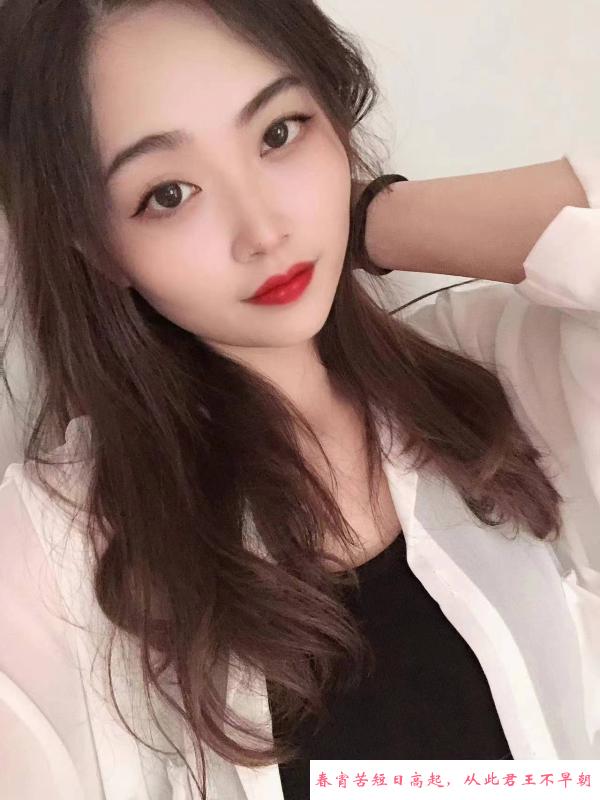 嘉禾小莉美女 第1张