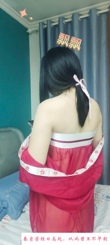 电视塔汉服飘飘 第1张