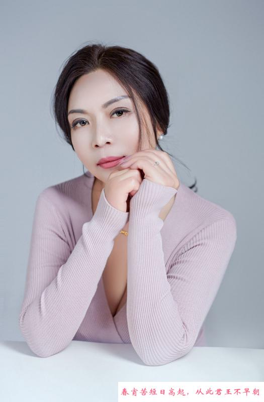 性价比熟女 第1张
