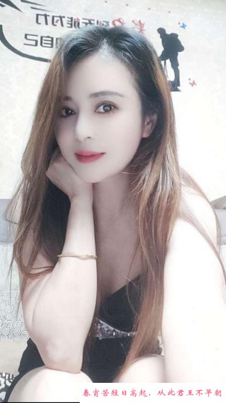 横塘服务系黑丝大长腿 第3张